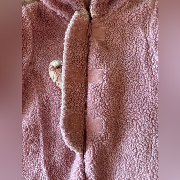 Pink fuzzy one piece outerwear - Picture 7 of 8